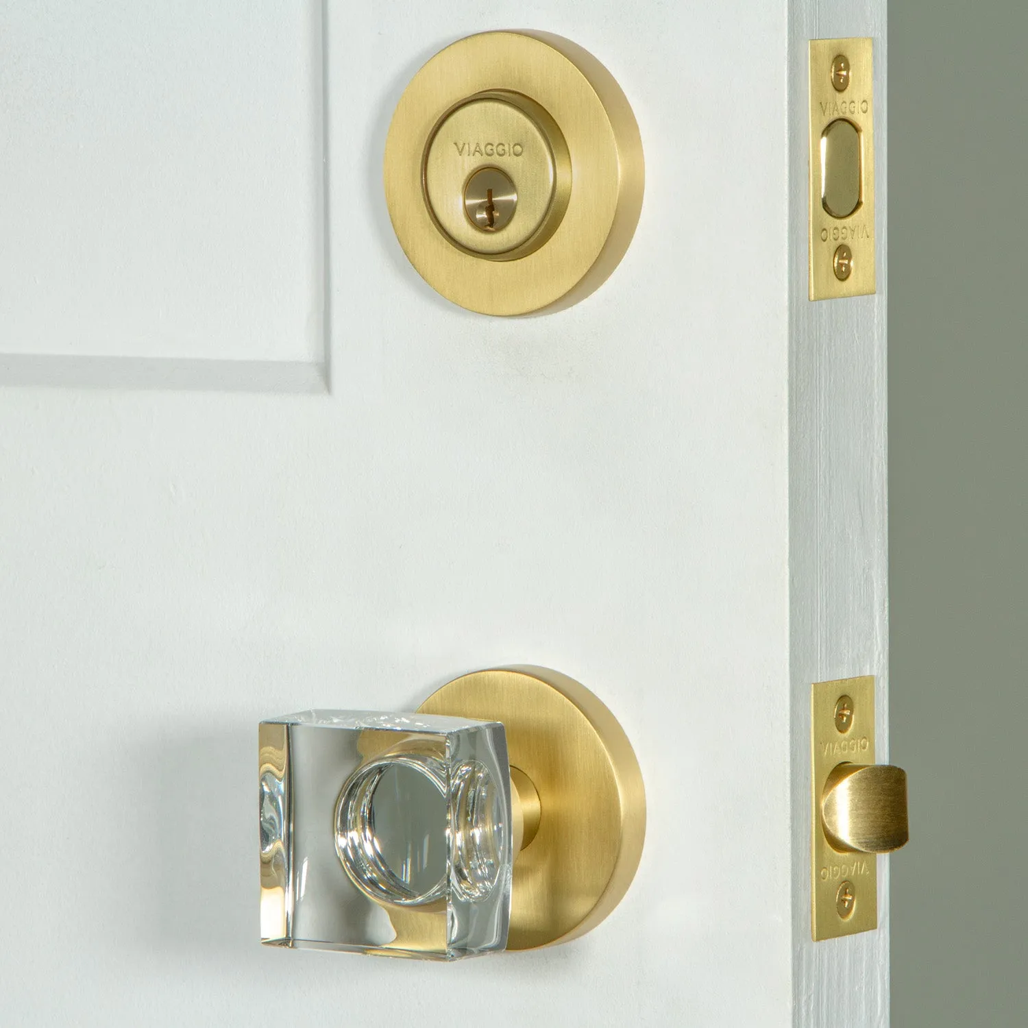 Circolo Rosette Entry Set with Quadrato Crystal Knob in Satin Brass